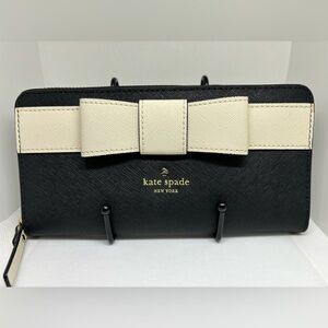Kate Spade ♠️ Like New Zip Around Long Wallet